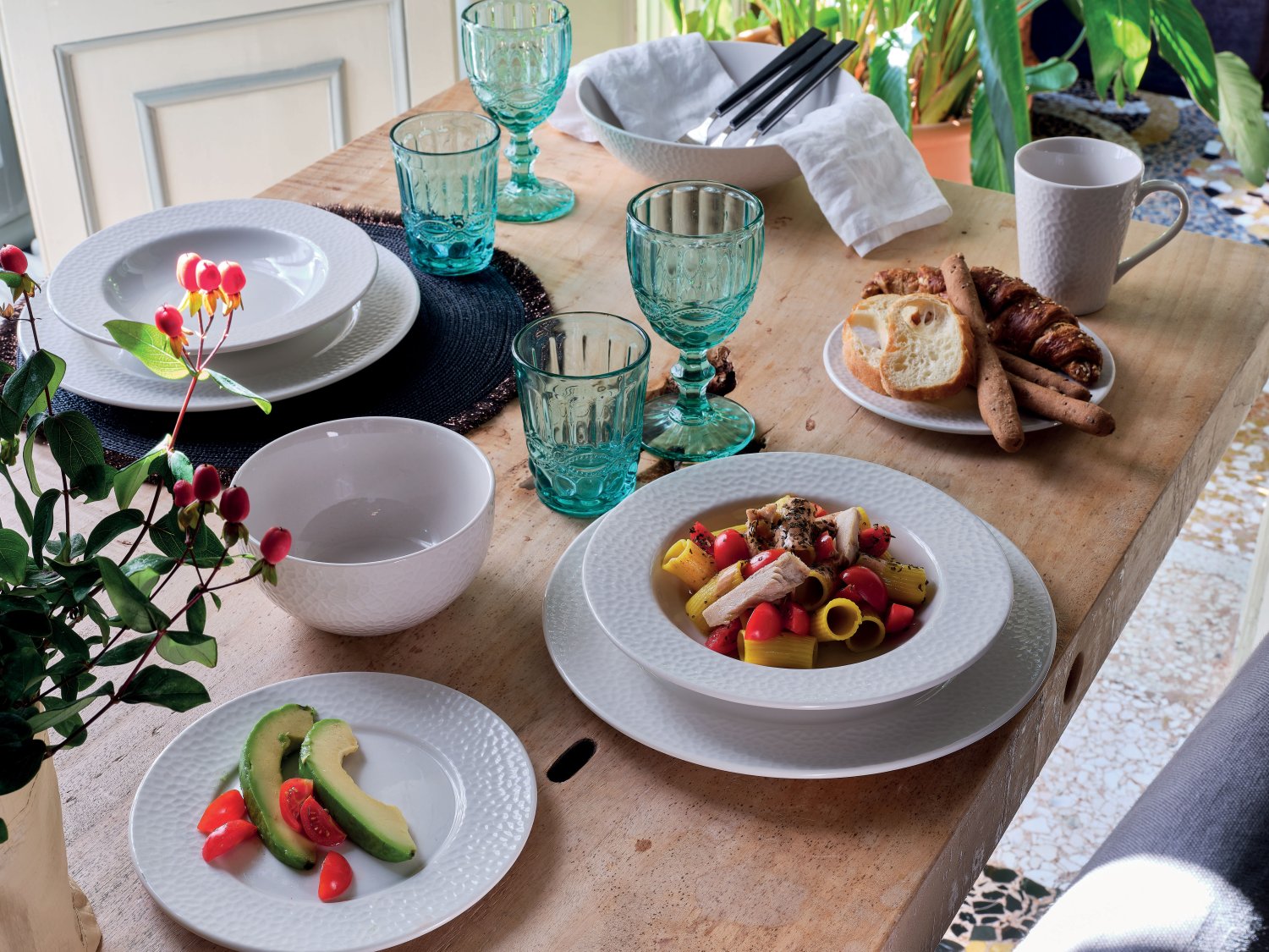 Чиния основна BIANCO